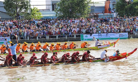 Đua ghe ngo (Bài đọc hiểu tiếng Việt lớp 3 - đề số 11). 